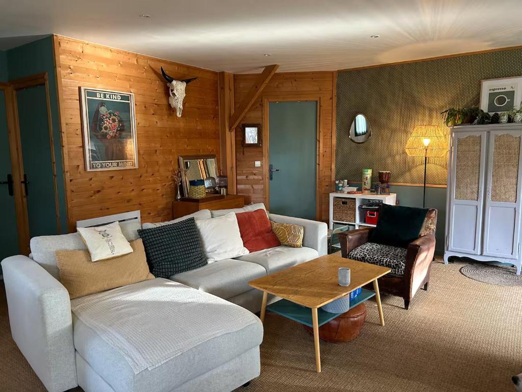 Maison Mimosa